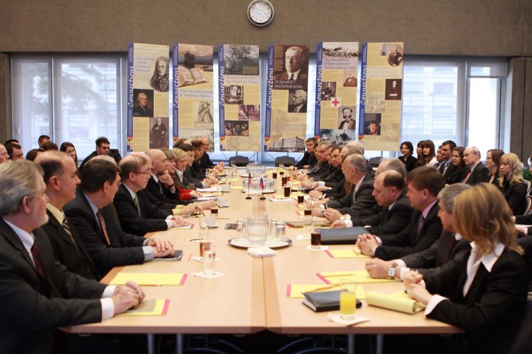 New START Treaty Expires, Raising Fears of a New Global Nuclear Arms ...